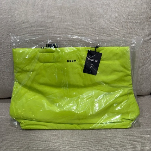DKNY Be Delicious Lime Green Soft Tote Bag Sac - Picture 2 of 4